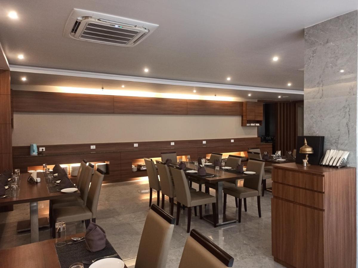 Hotel Tree Fern Dibrugarh Exteriér fotografie