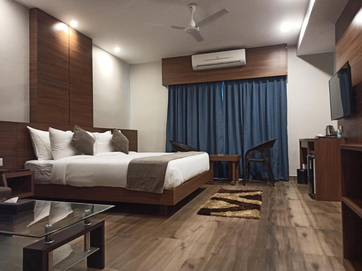 Hotel Tree Fern Dibrugarh Exteriér fotografie