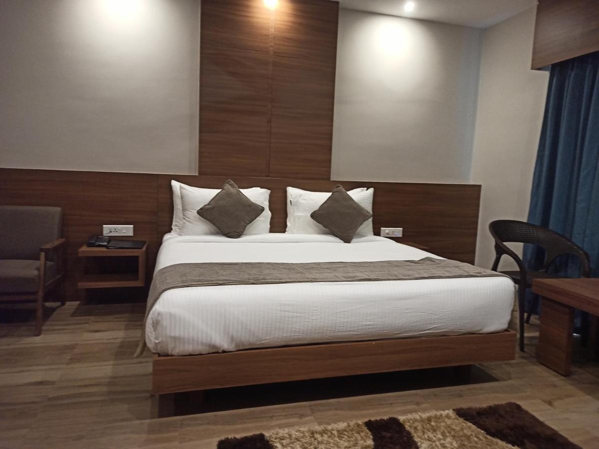 Hotel Tree Fern Dibrugarh Exteriér fotografie