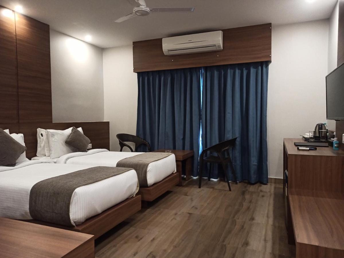 Hotel Tree Fern Dibrugarh Exteriér fotografie