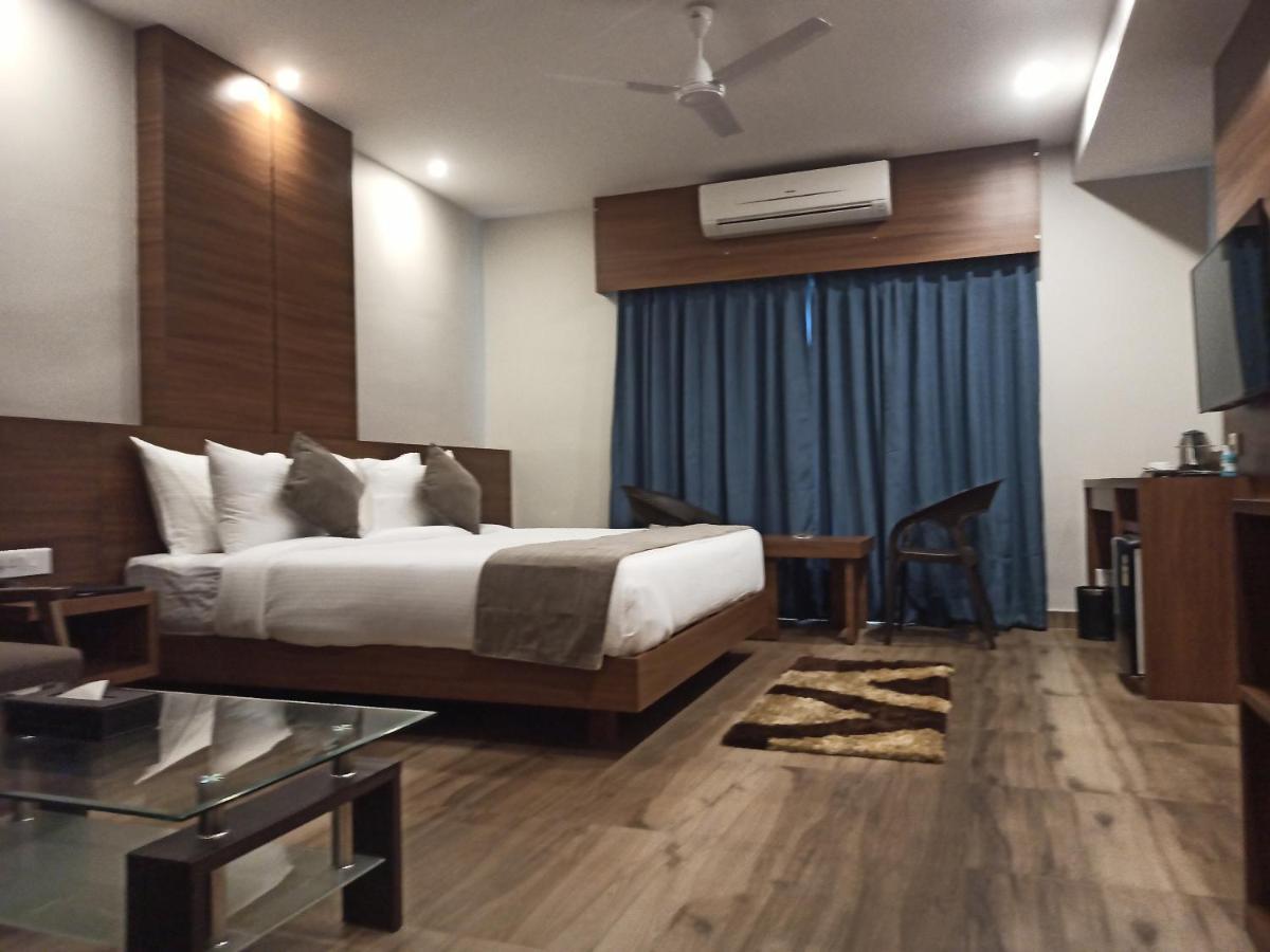 Hotel Tree Fern Dibrugarh Exteriér fotografie