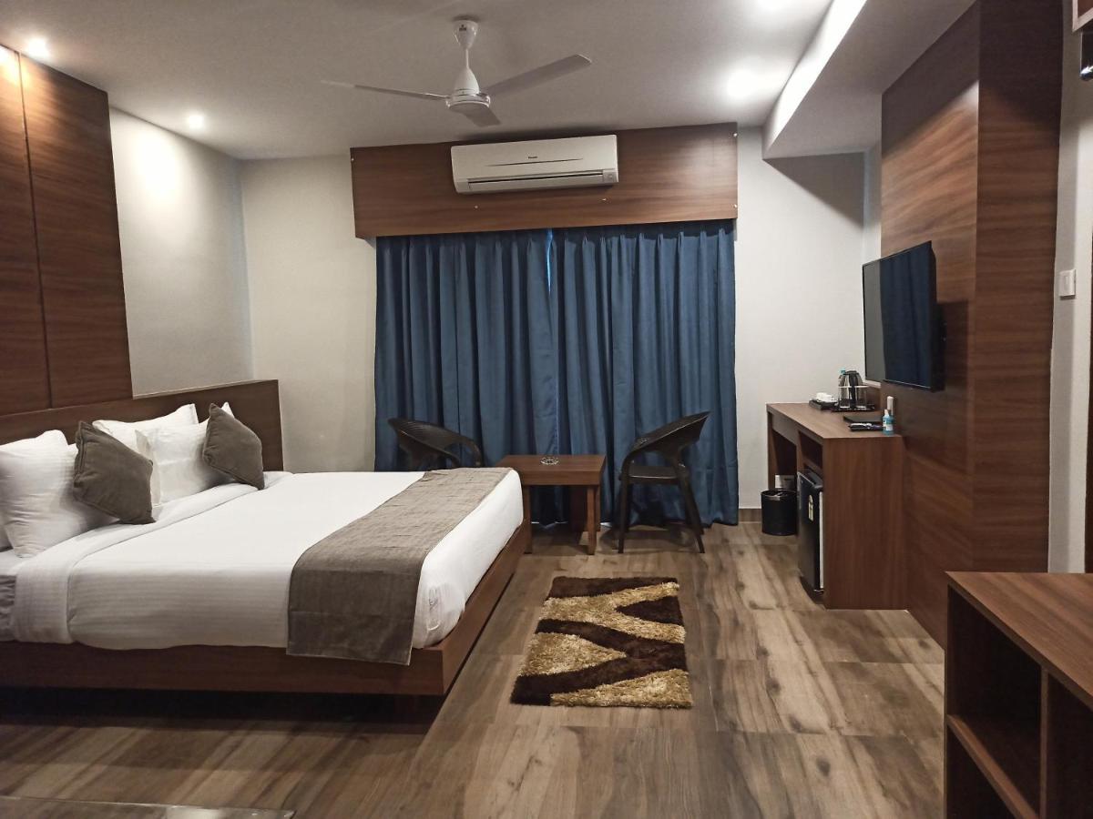 Hotel Tree Fern Dibrugarh Exteriér fotografie