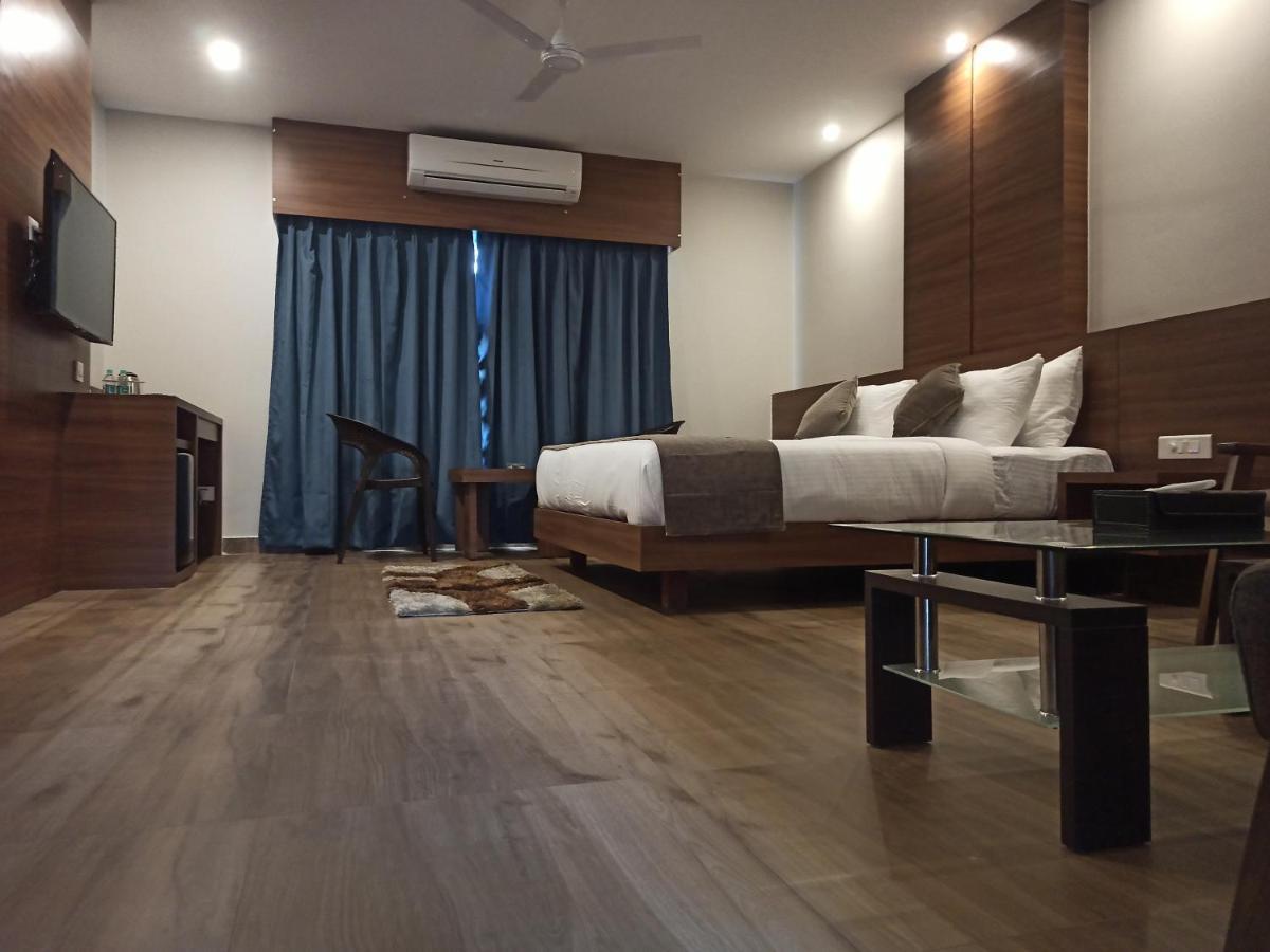 Hotel Tree Fern Dibrugarh Exteriér fotografie