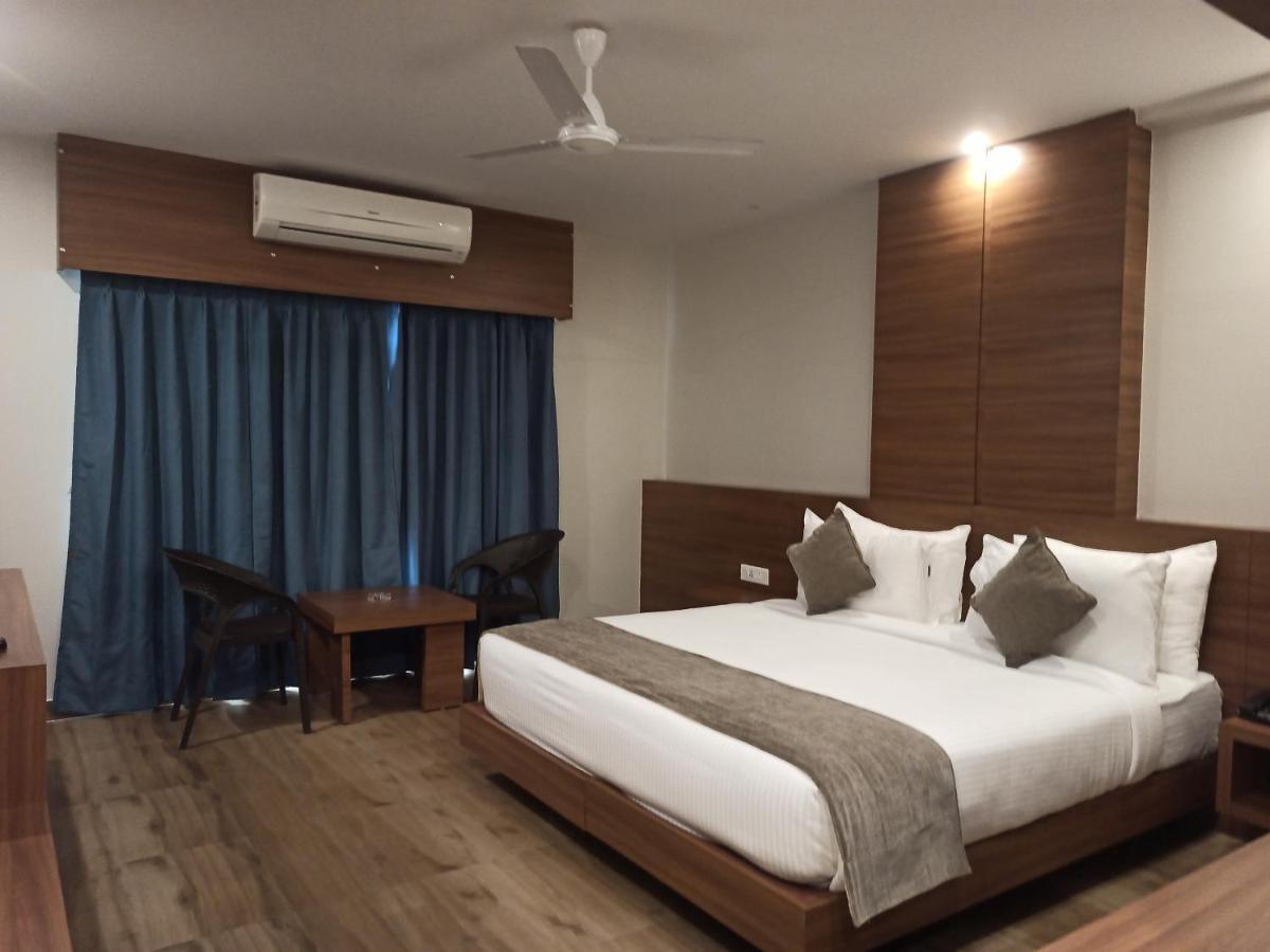 Hotel Tree Fern Dibrugarh Exteriér fotografie