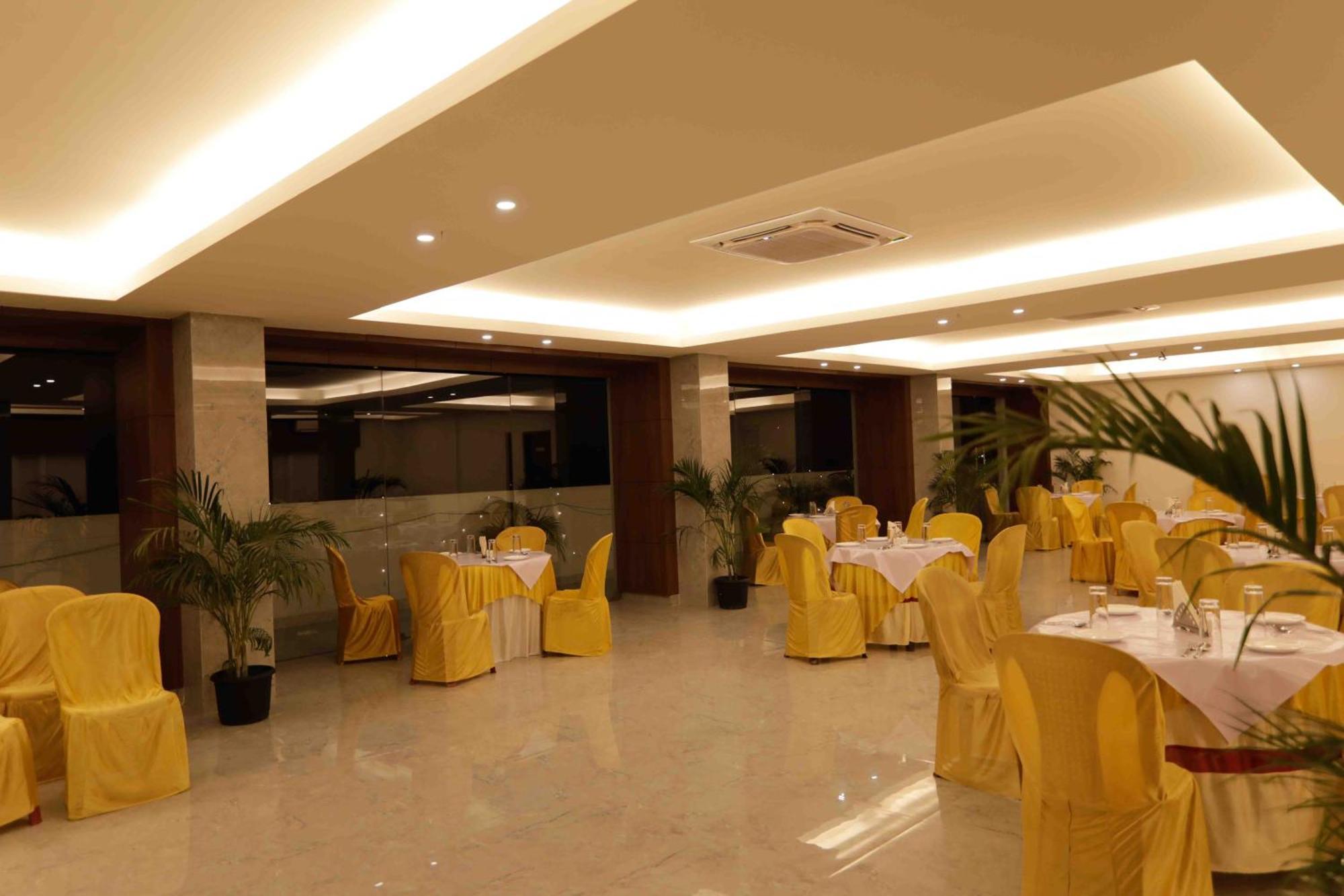 Hotel Tree Fern Dibrugarh Exteriér fotografie