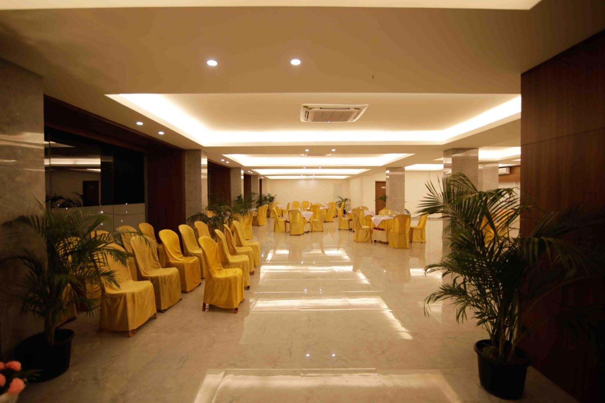 Hotel Tree Fern Dibrugarh Exteriér fotografie