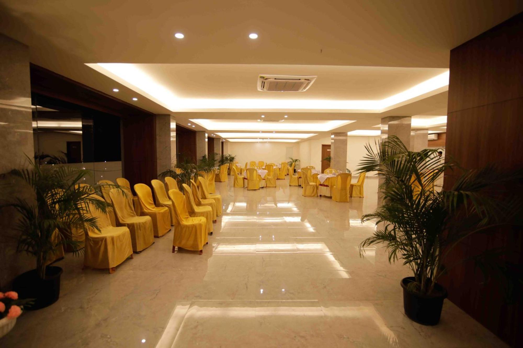 Hotel Tree Fern Dibrugarh Exteriér fotografie