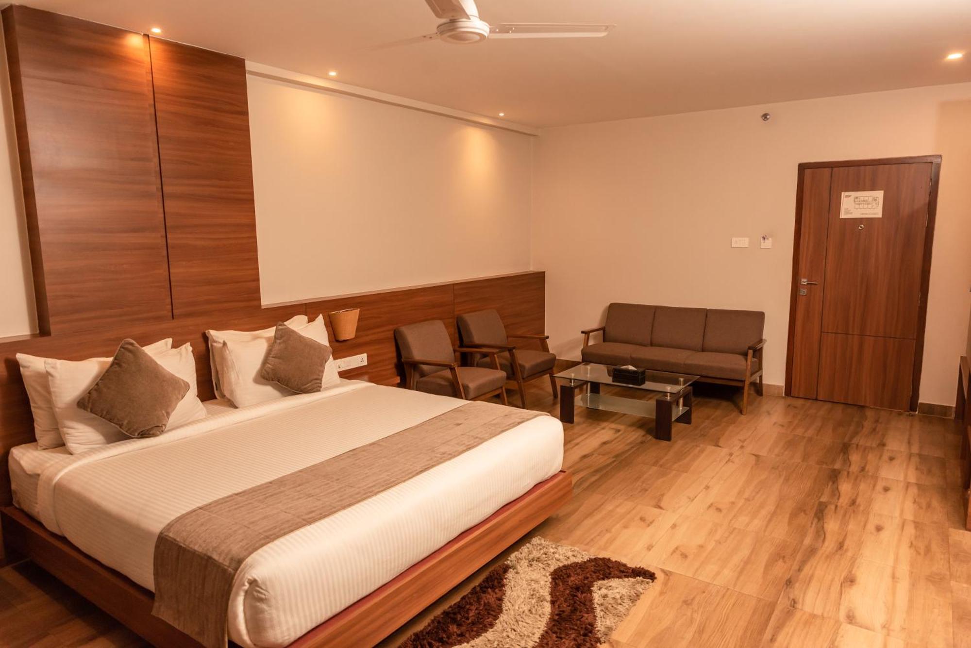 Hotel Tree Fern Dibrugarh Exteriér fotografie